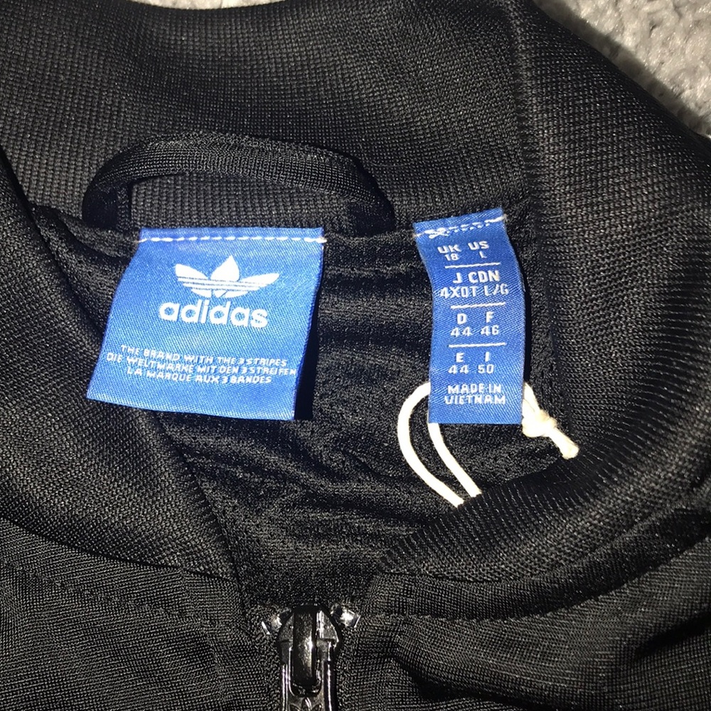 Adidas jacket - Picture 3 of 4